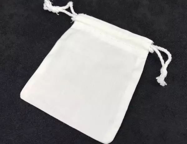 Lot de 12 Pochettes Cadeau en Coton Blanc - 9 x 10 cm