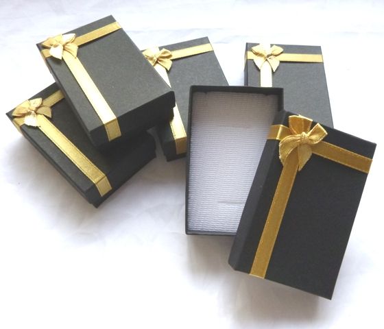 Lot de 12 Boîtes Cadeau Bijoux Universelles Unies - 8 x 5 x 2,5 cm
